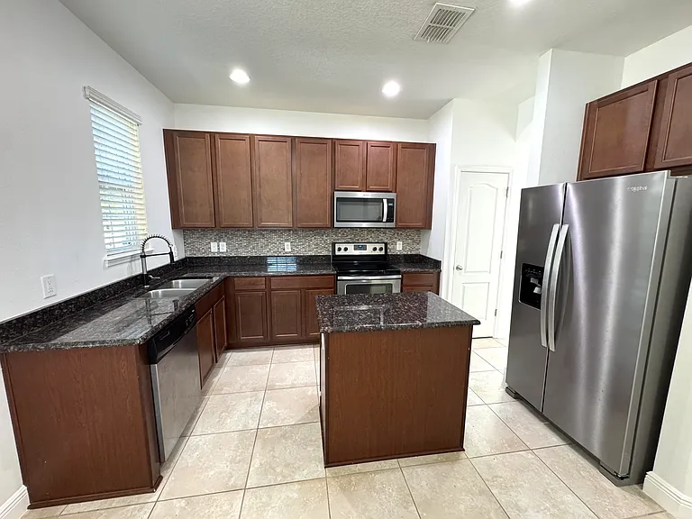 12784 Garridan Ave — Photo 9