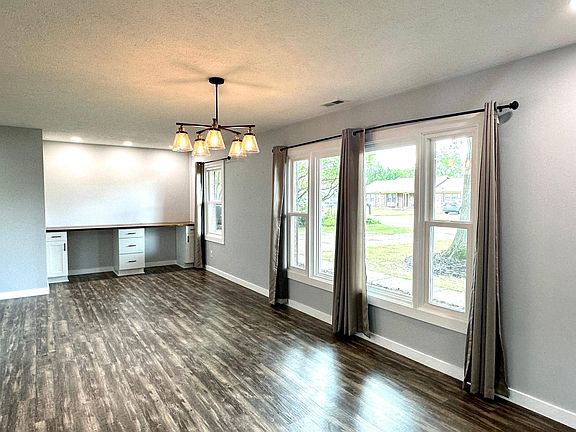 5th image of 1013 Oakstone Dr