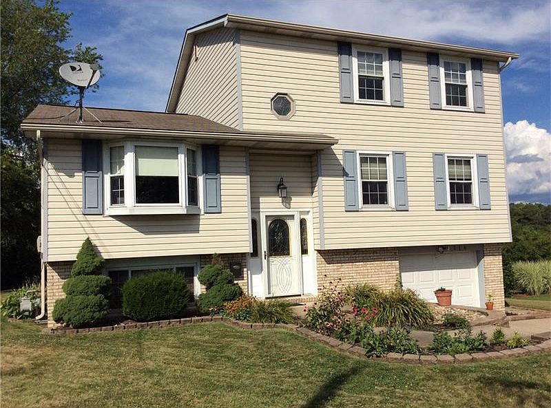 1st image of 114 Oak Heights Dr