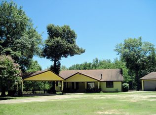 715 Maplewood Ln, Hull, GA 30646