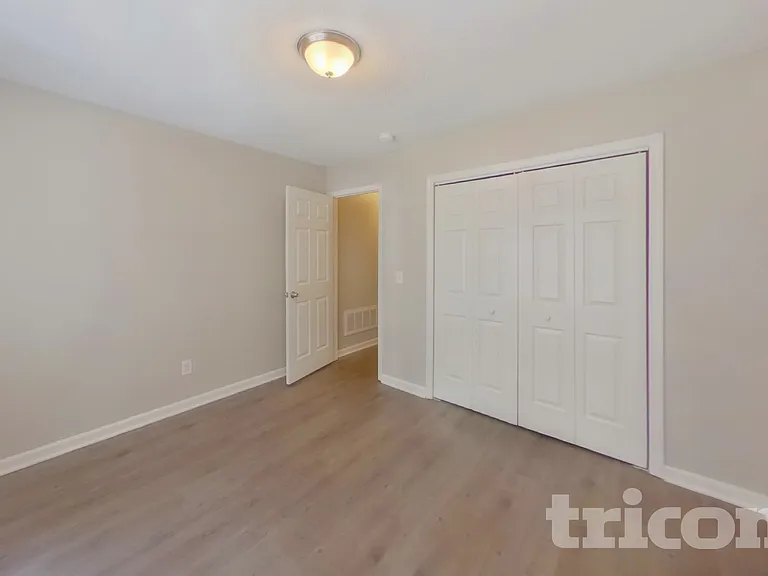 216 Netherland Dr — Photo 14
