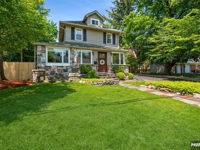 8 Spring St, Harrington Park, NJ, 07640