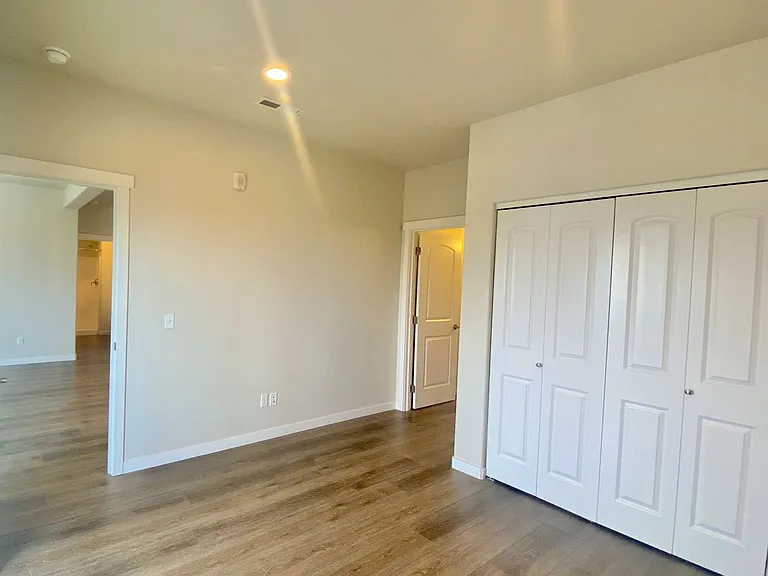 809 S Emerson St — Photo 9