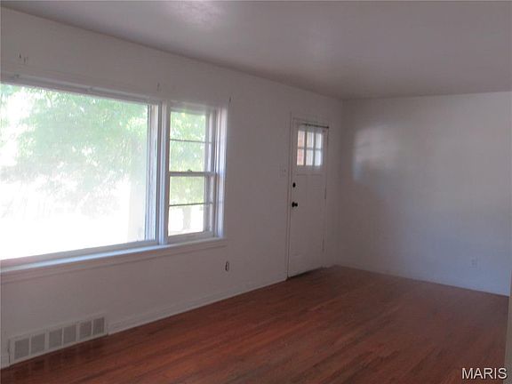 2nd image of 4409 Colonial Ave