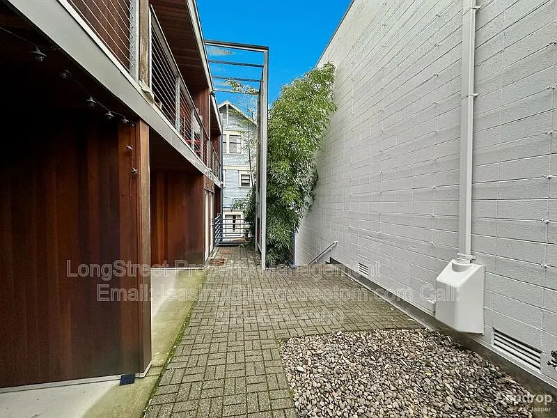 1 bed, 1.0 bath, 600 sqft, $1,595 — Photo 2
