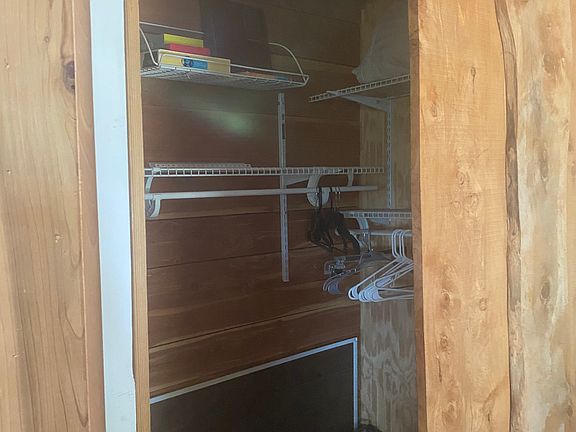 5th image of 1563 Raven Hill Rd