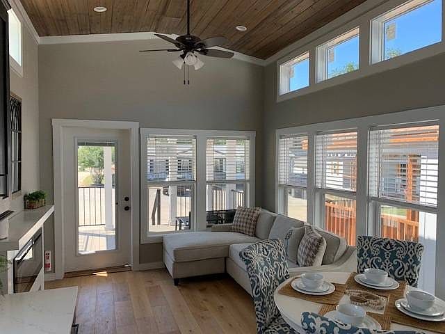 1st image of 1119 Periwinkle Way #121
