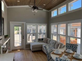 1119 Periwinkle Way #121, Sanibel, FL 33957
