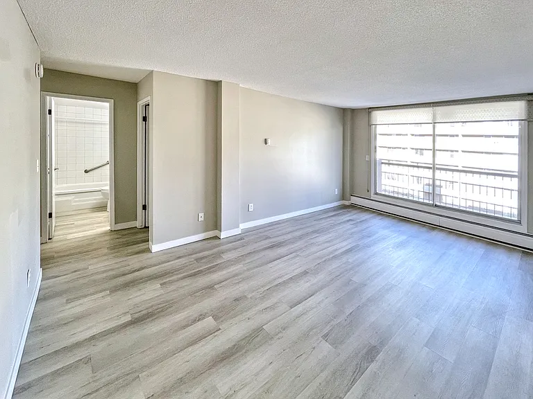 824 13th Ave SW — Photo 23