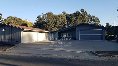 2273 Whyte Park Ave Photo 1