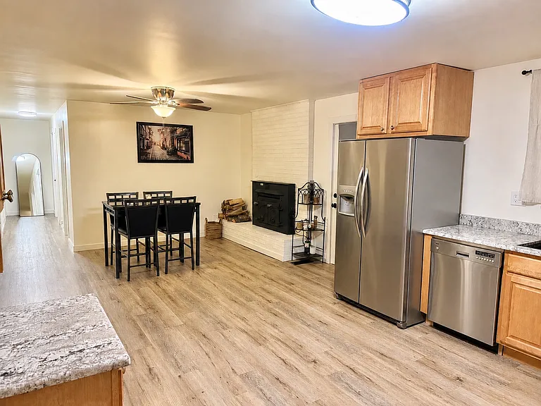 212 Hawkins Rd — Photo 10