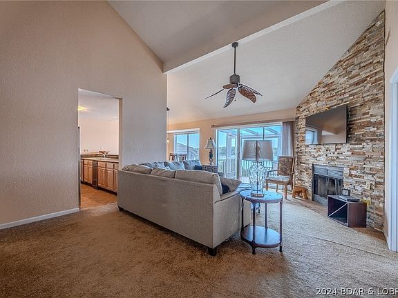 4th image of 356 Regatta Bay Cir #4B
