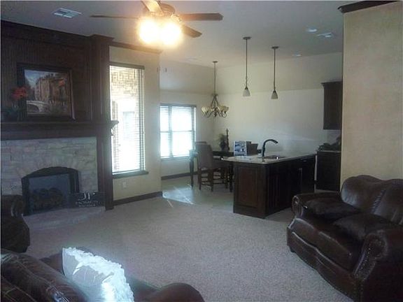 4th image of 1168 Plaza Dr