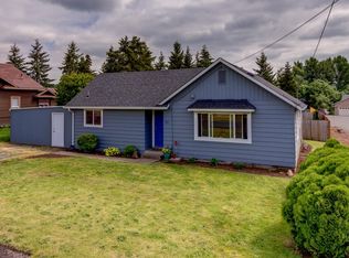 211 6th St, Amity, OR 97101