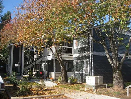 21754 SW Sherwood Blvd — Photo 8