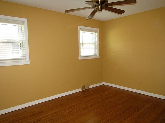 5th image of 8729 S Washtenaw Ave