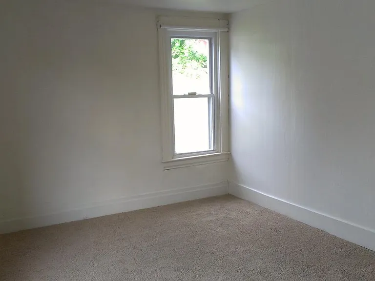 2618 Forest Ave — Photo 5
