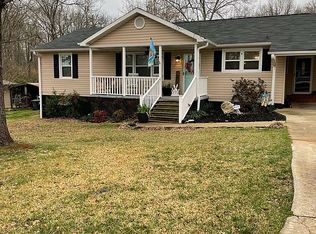 103 E Carolina St, Duncan, SC 29334