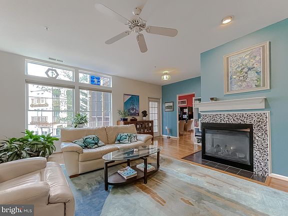 4th image of 221 Driftwood Ln #221