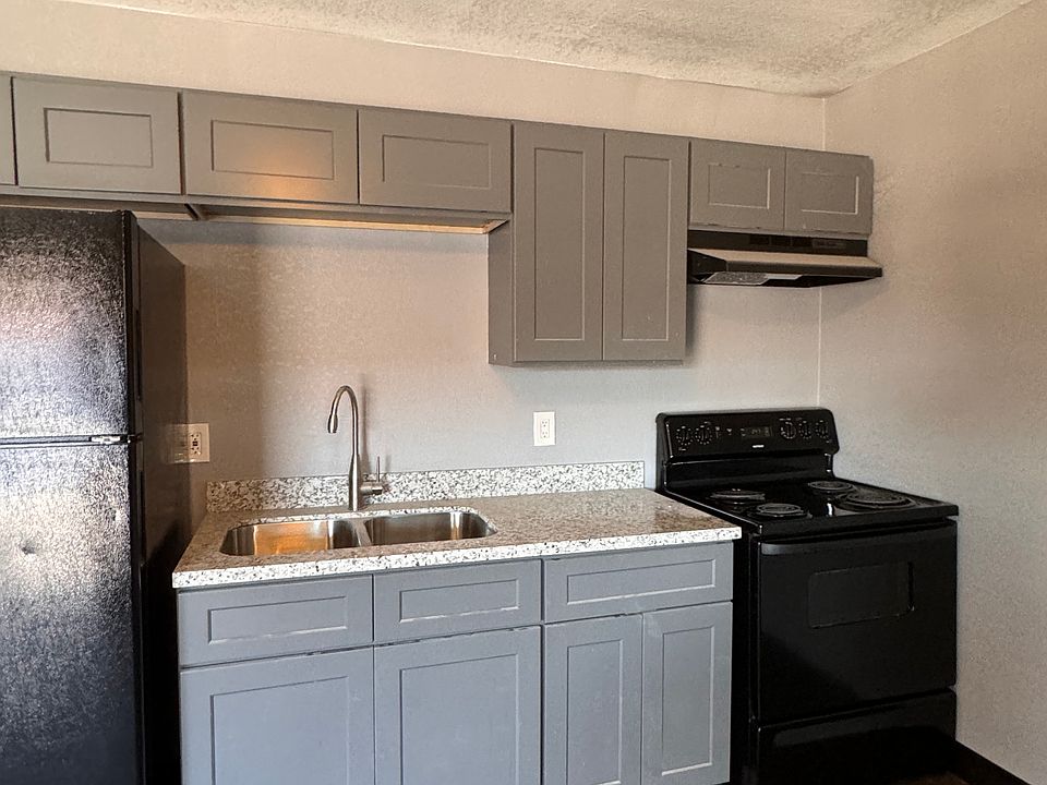 1st image of 13815 Duncum St #44