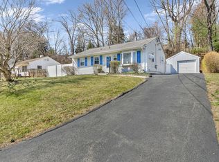 29 N Lexow Ave, Nanuet, NY 10954