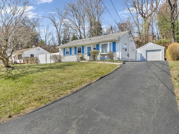29 N Lexow Avenue, Nanuet, NY 10954