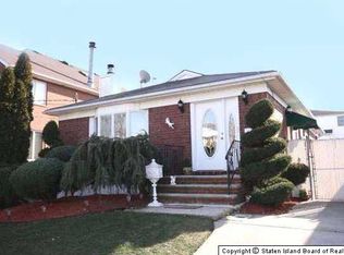 136 Beverly Rd, Staten Island, NY 10305