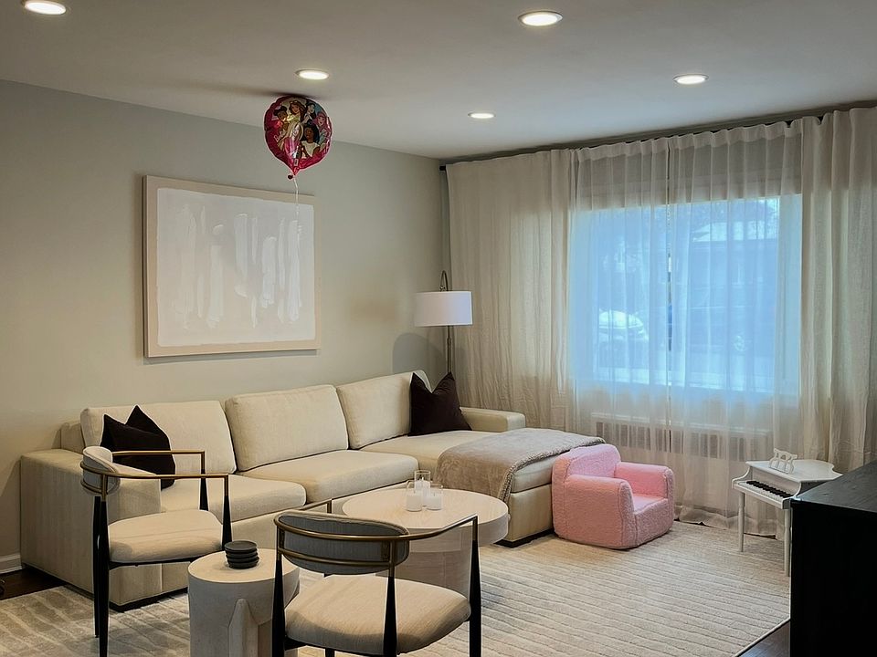 1st image of 8 Blackford Ave Floor 2