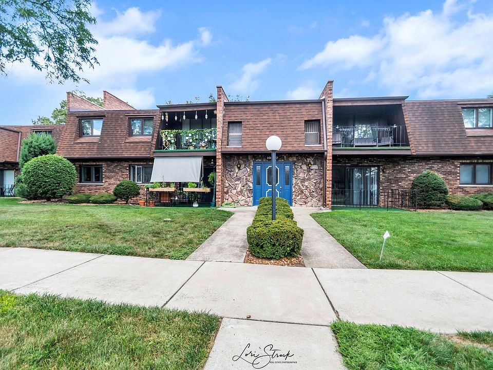 1st image of 10637 S Brooklodge Ln #2-1B2