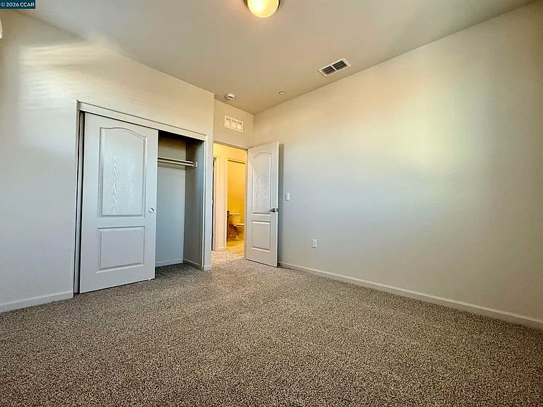 626 Shefford Dr — Photo 10