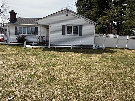 3rd image of 129 Fernbank Rd