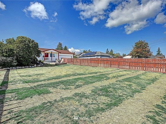 3rd image of 1962 SE Camano Dr