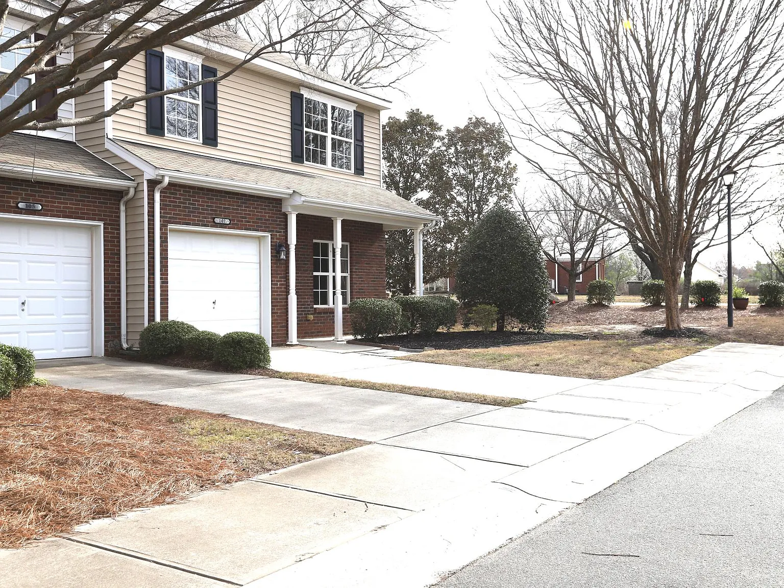 3 bed, 1762 sqft, $2,350 — Photo 3