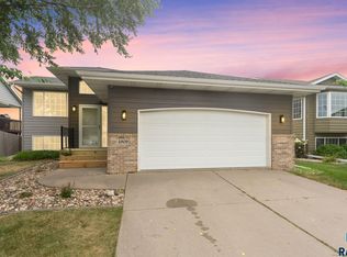 4909 S Emma Ln, Sioux Falls, SD 57106