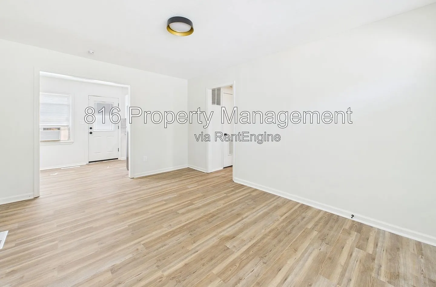 3 bed, 1.0 bath, 792 sqft, $1,595 — Photo 2