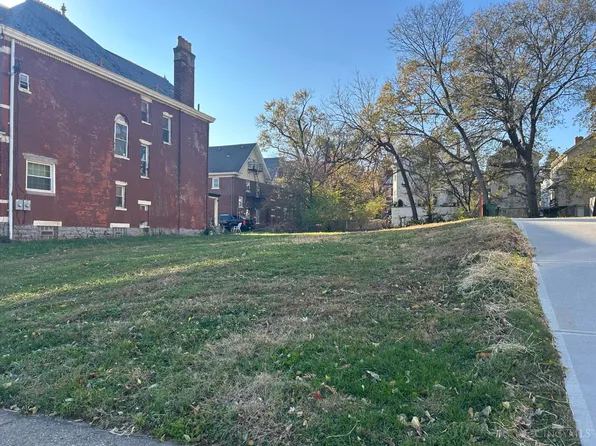 1007 Seton Ave, Cincinnati, OH 45205