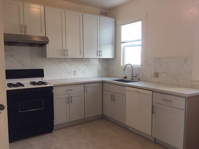1st image of 1205 18th Ave