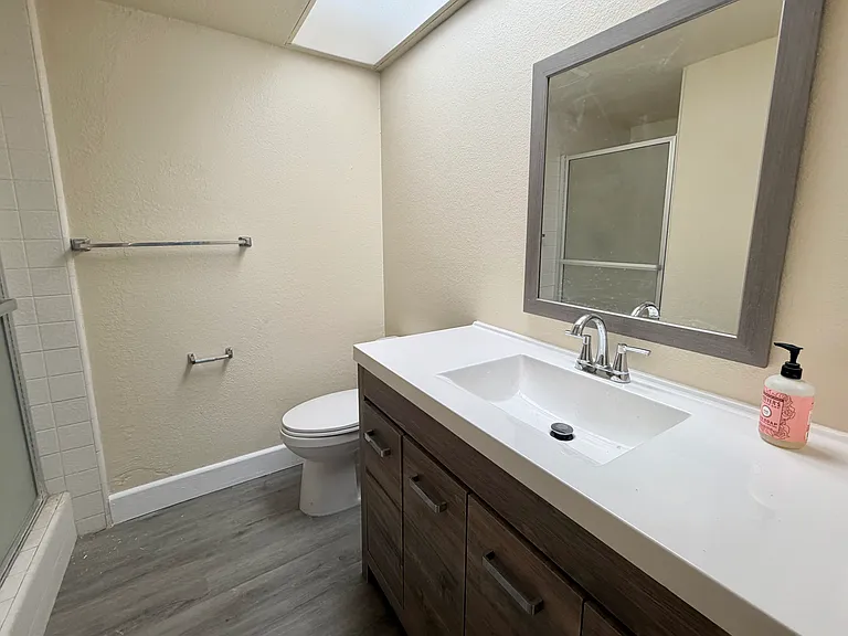 5152 Dunbar Dr #D — Photo 11