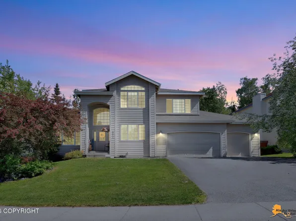 8811 Acadia Dr, Eagle River, AK 99577