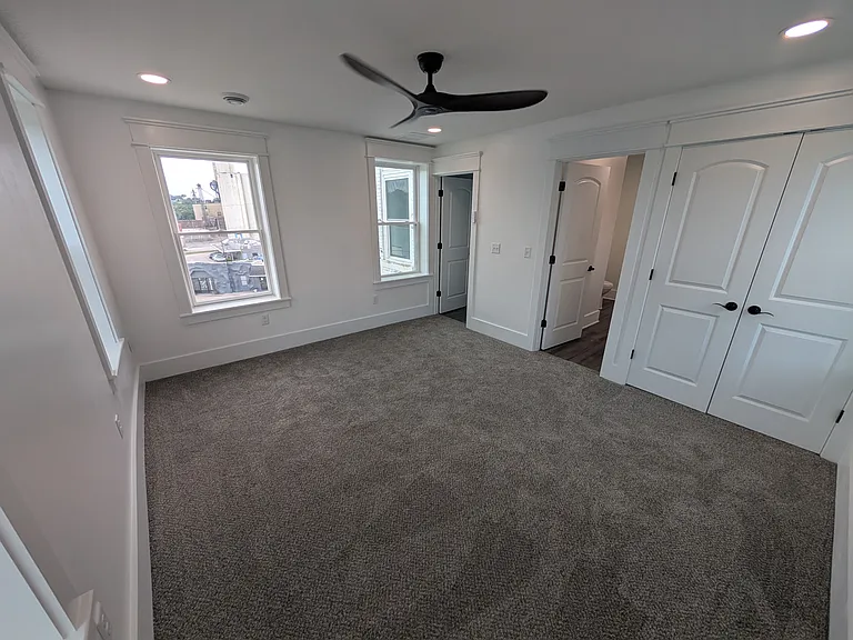 1003 Commercial St — Photo 23