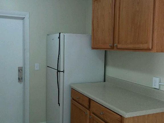 4th image of 516 20th St APT B