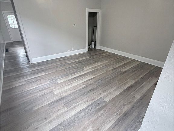 4th image of 122 3rd St