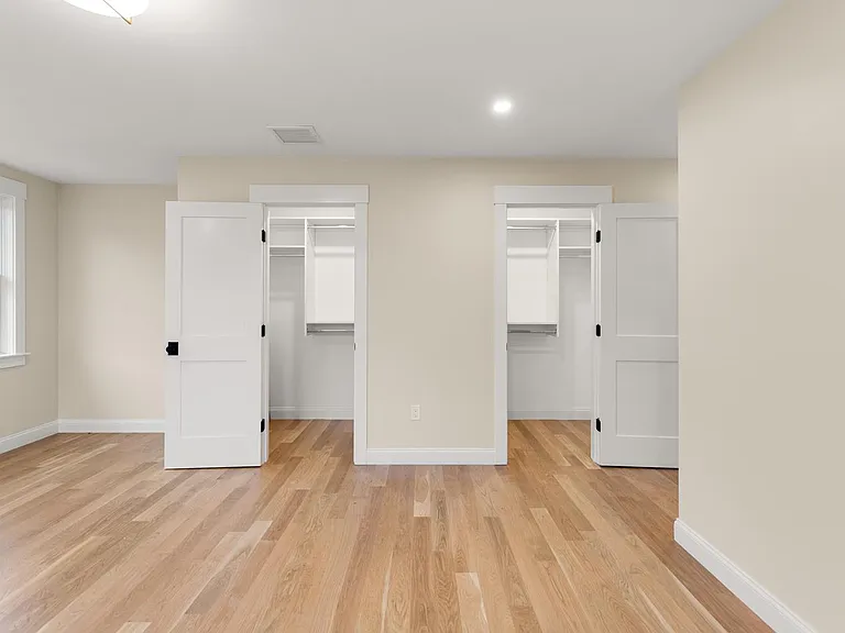 45 Maplewood St #45 — Photo 24
