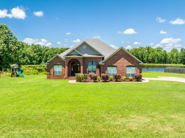 160 Locust Creek Dr, Lonoke, AR 72086