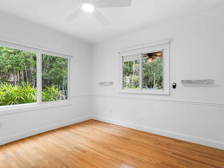 3945 Loquat Ave — Photo 26