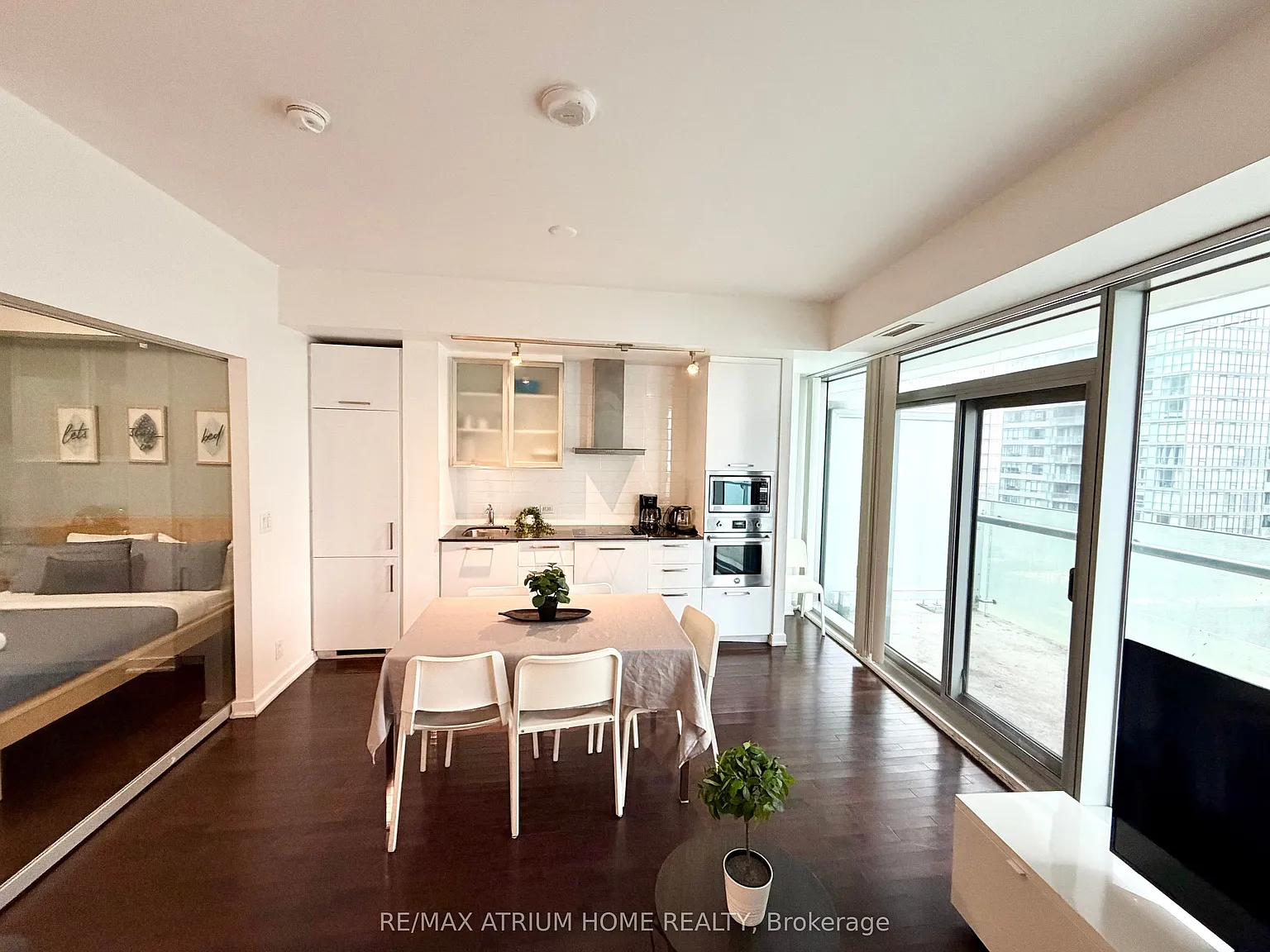 3 bed, $3,900 — Photo 3