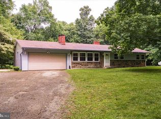 104 Hillcrest Rd, Coatesville, PA 19320