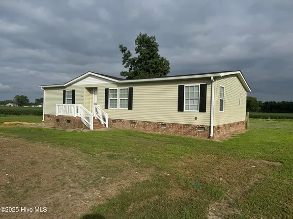 704 Wade Road, Scotland Neck, NC 27874