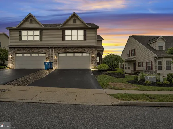 24 Crest Vw, Carlisle, PA 17013