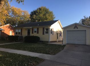 1207 9th St, Columbus, NE 68601